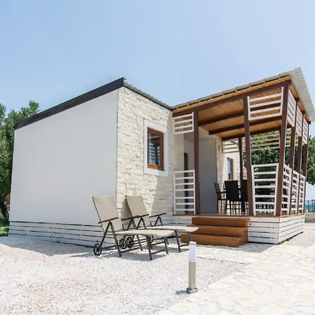 Mobile Plumeria 1 Nyaraló Biograd na Moru