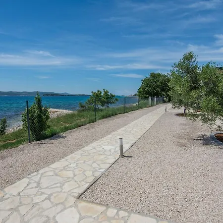 Mobile Plumeria 1 Nyaraló Biograd na Moru