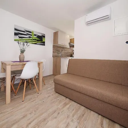 Mobile Plumeria 1 Nyaraló