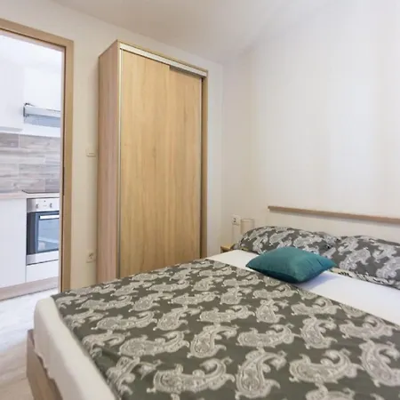 Mobile Plumeria 1 Biograd na Moru